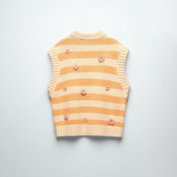 Wide-Leg Dark Blue Jeans - Picture 8 of 14